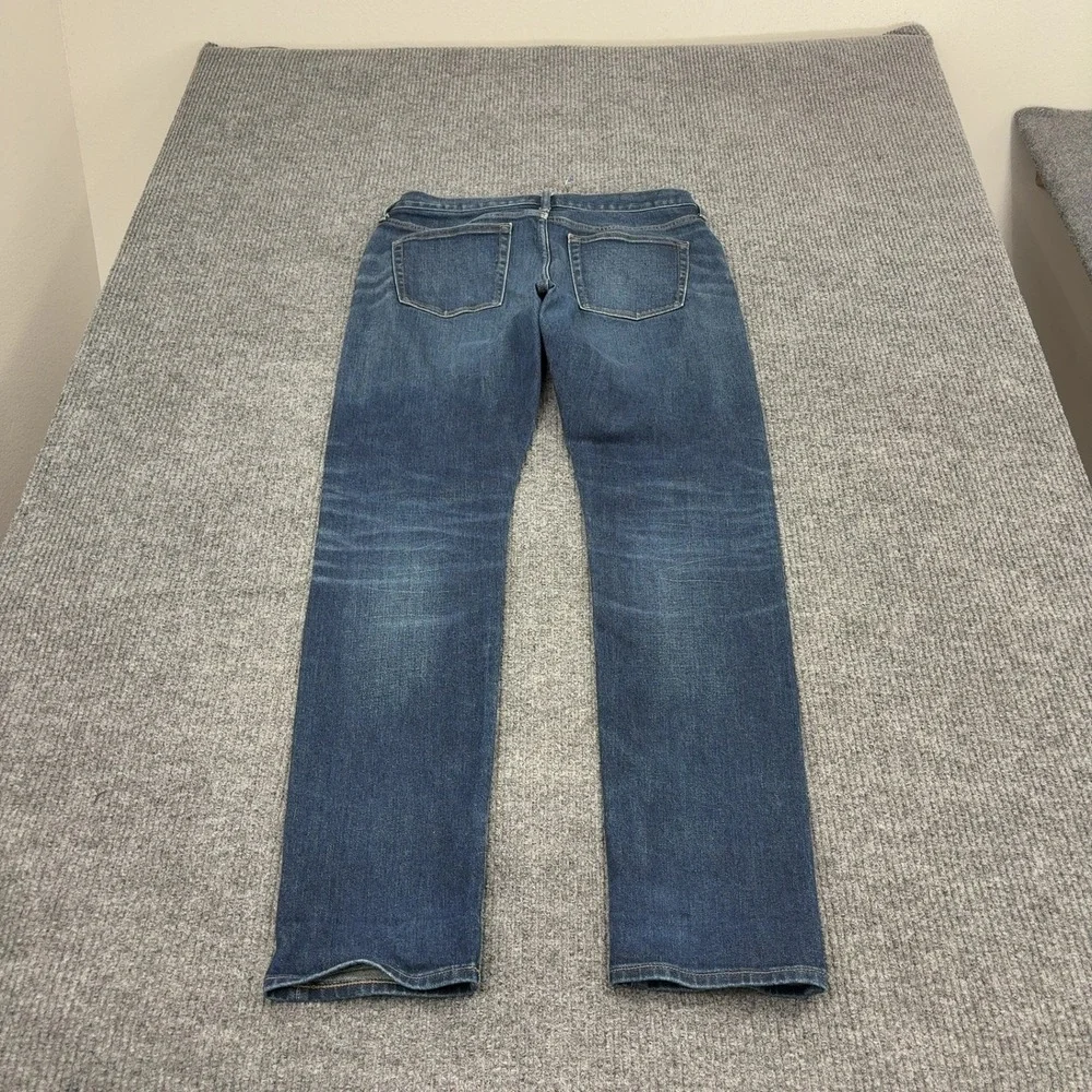Uniqlo Jeans Mens 35x34 Blue Cotton Spandex Whiskering Casual Denim Streetwear